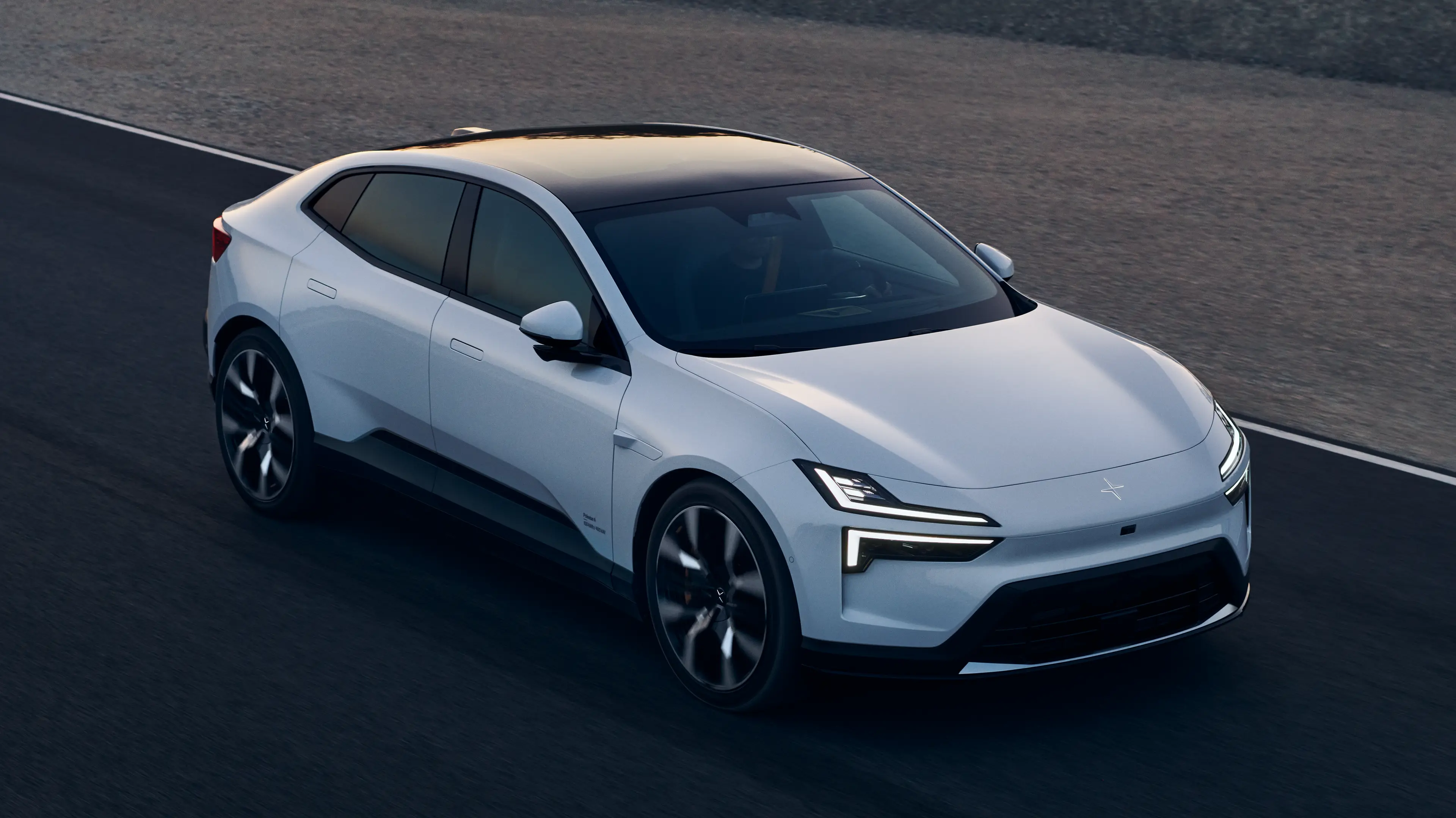 Polestar 4 без заднего стекла